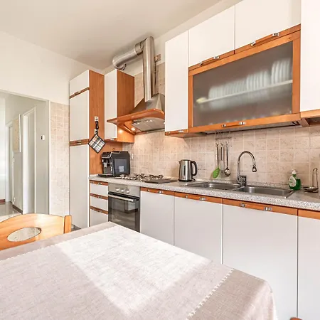 Sole In - 5min From Airport Apartamento Venecia