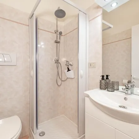 Sole In - 5min From Airport Apartamento Venecia